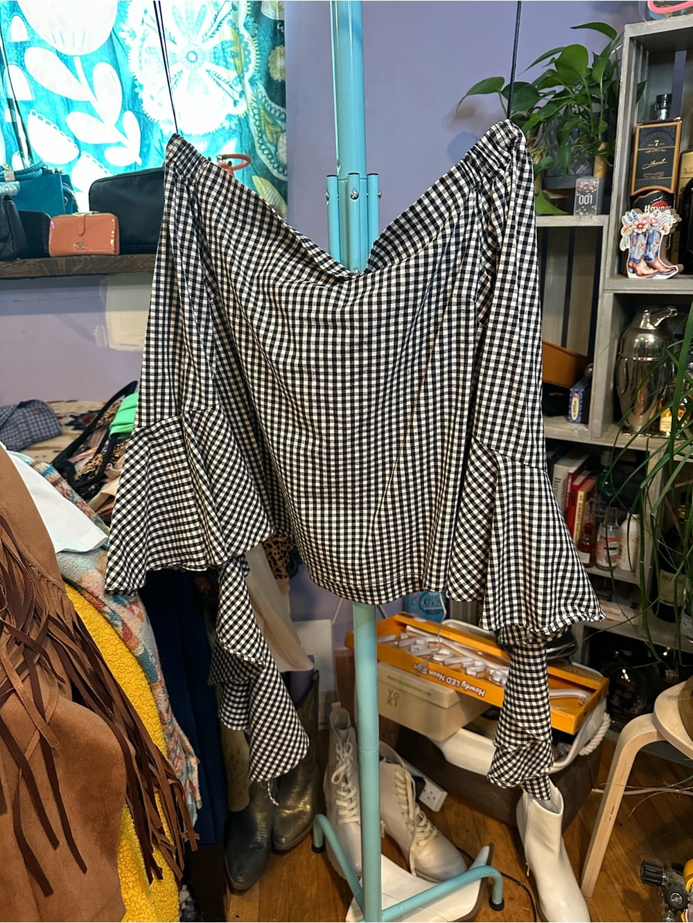 bishop + young Black & White Gingham Ruffle-Sleeve Top